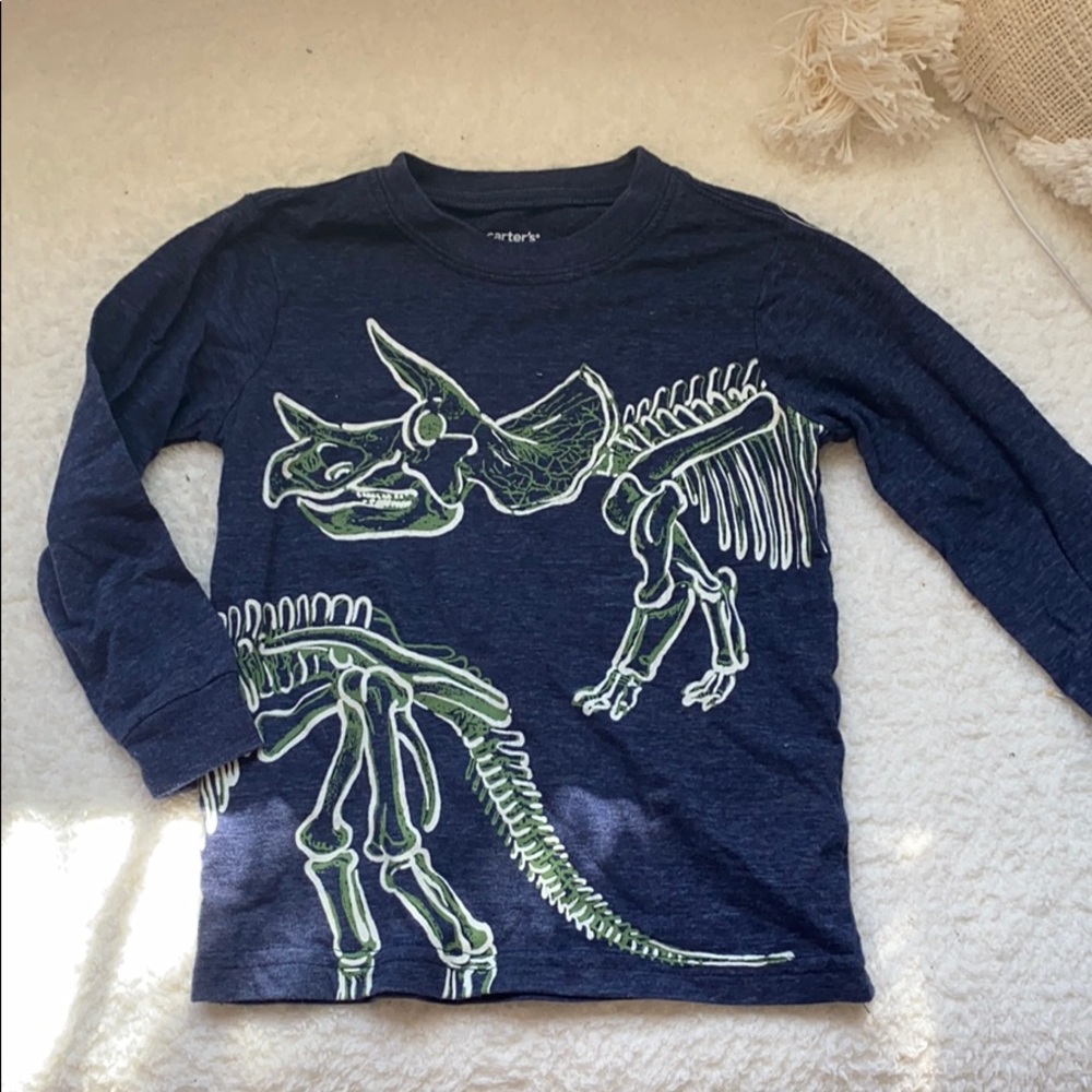 3T Dino shirt